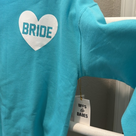 Bride Pullover - Picture 2 of 4